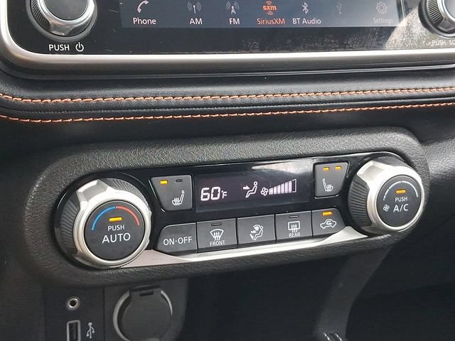 Used 2019 Nissan Kicks SR w/ SR Premium Package FWD image 16