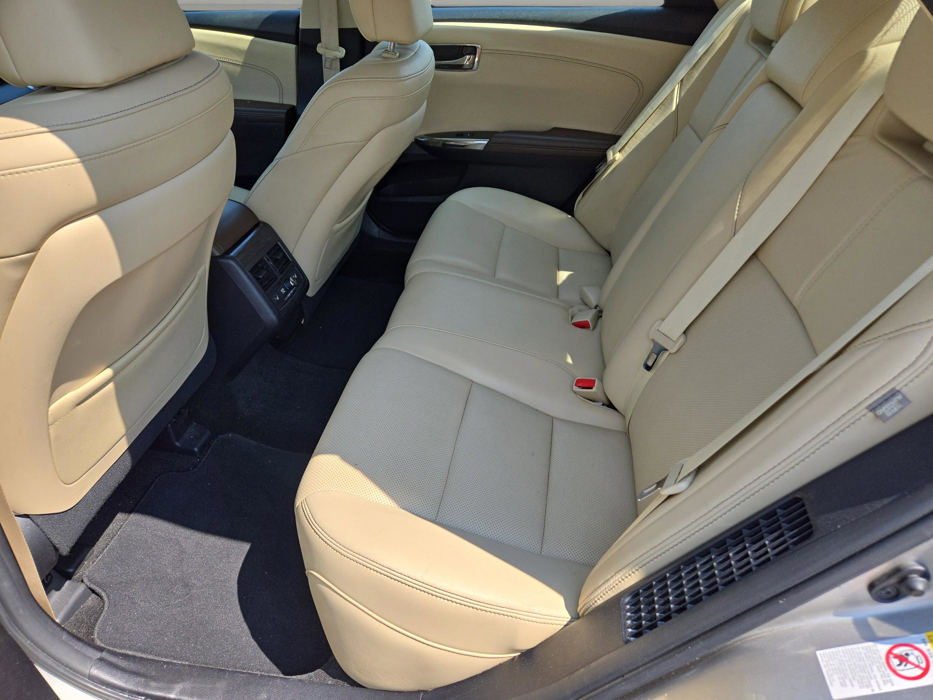 Used 2016 Toyota Avalon Limited image 13