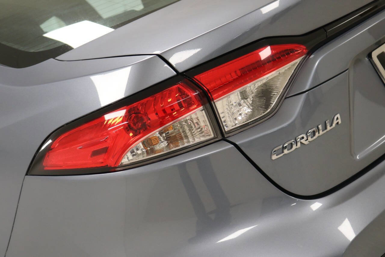 Used 2022 Toyota Corolla LE image 91