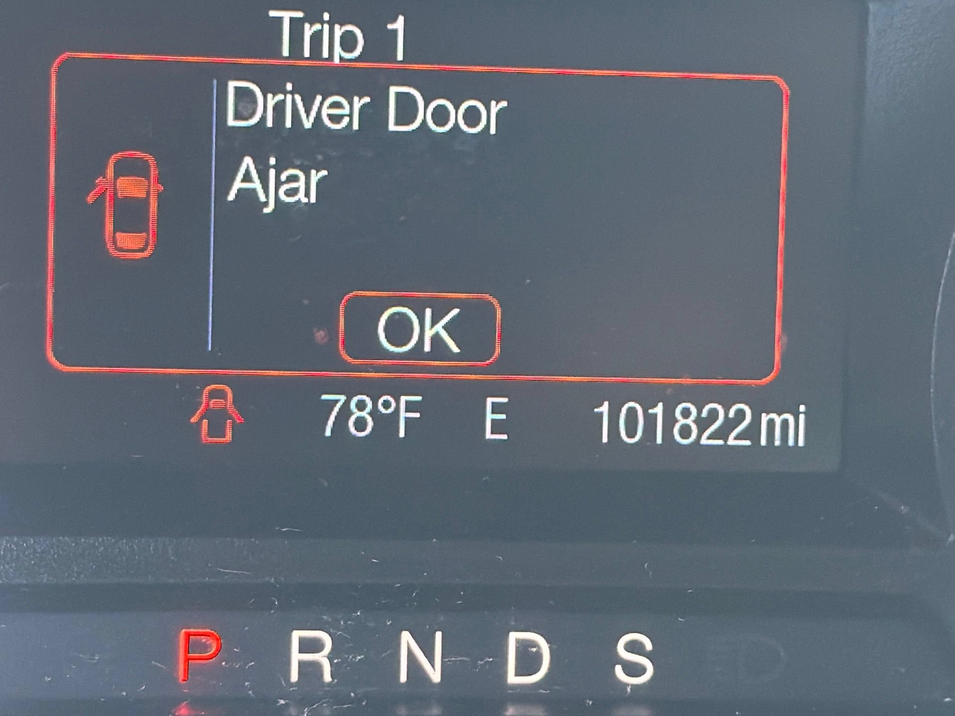 Used 2016 Ford Fusion SE FWD image 11