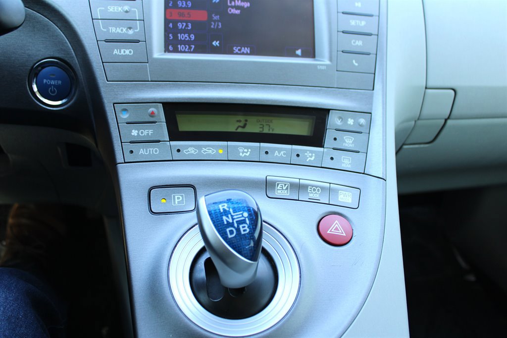 Used 2015 Toyota Prius Two FWD image 25