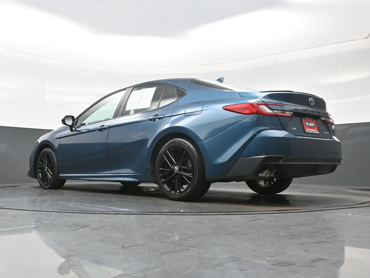 Used 2025 Toyota Camry SE FWD image 31
