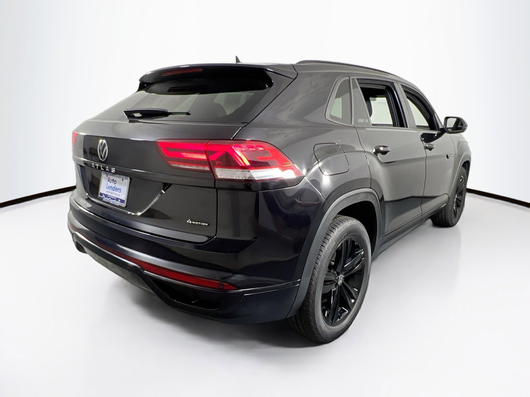 Used 2023 Volkswagen Atlas Cross Sport SEL R-Line image 5