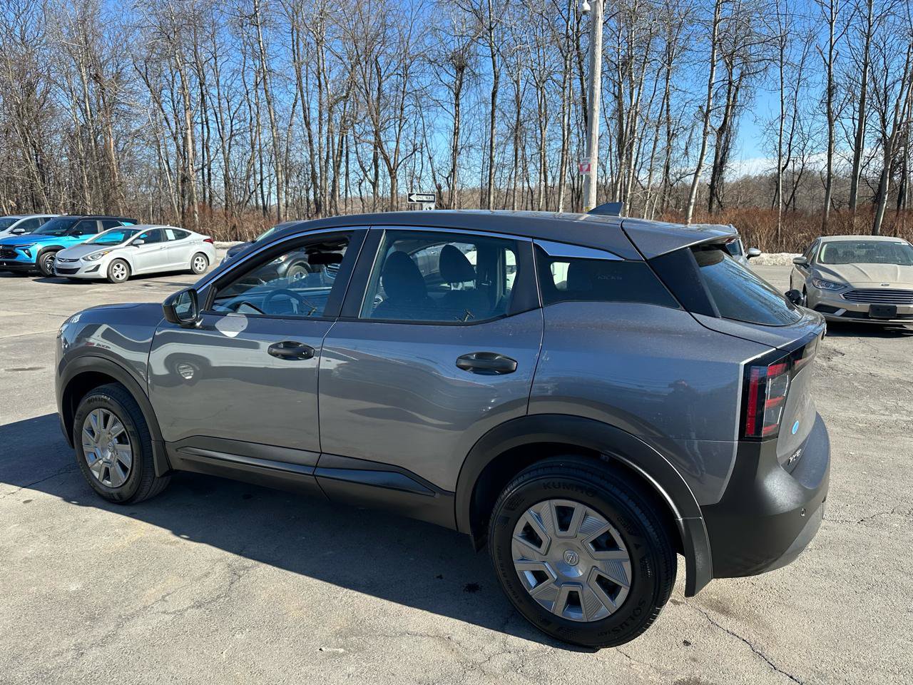 Used 2025 Nissan Kicks S image 8