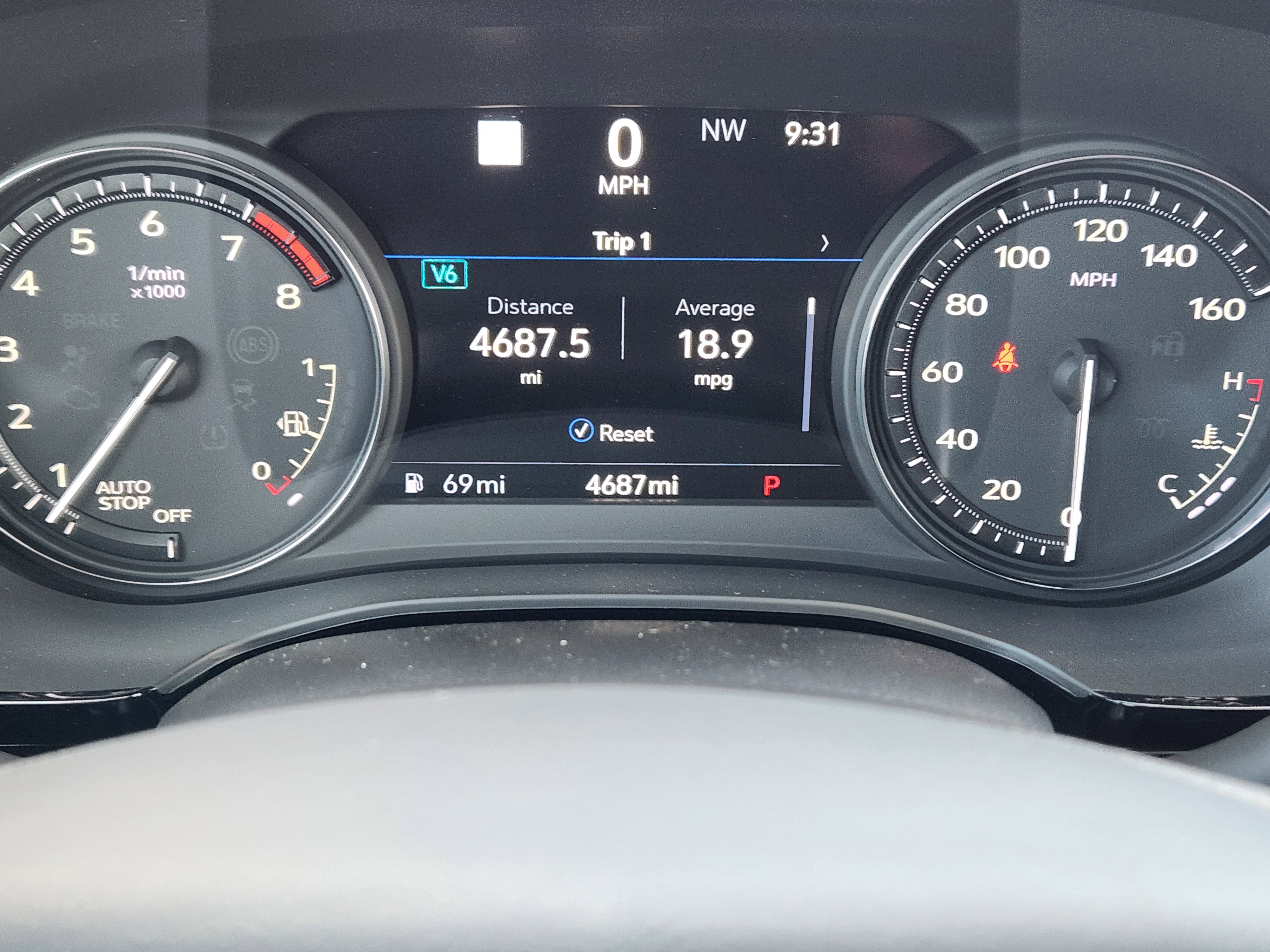 Used 2025 Cadillac XT6 Premium Luxury w/ Technology Package image 16