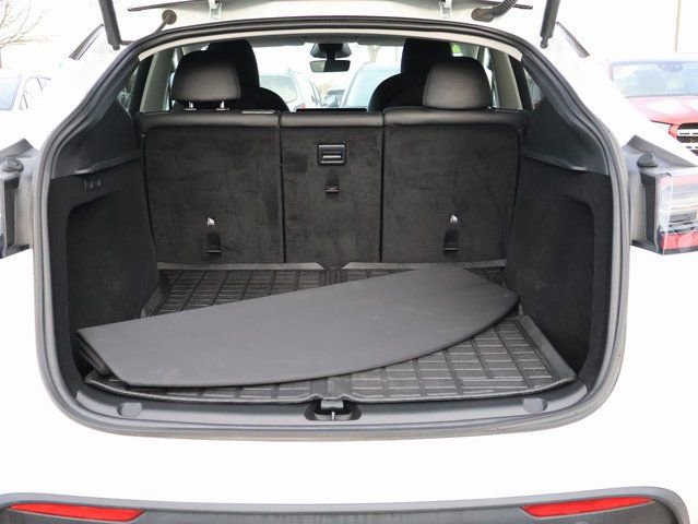 Used 2023 Tesla Model Y Long Range image 19