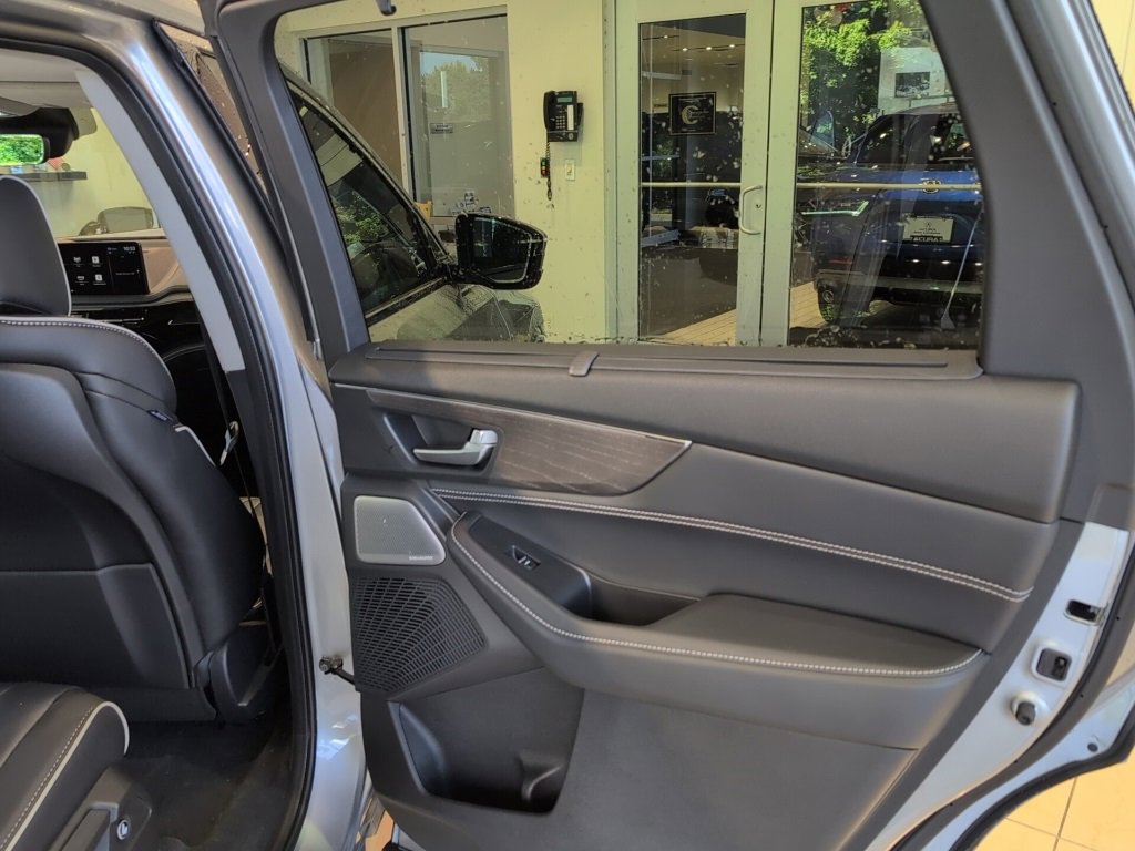 New 2026 Acura MDX w/ Advance Package image 13
