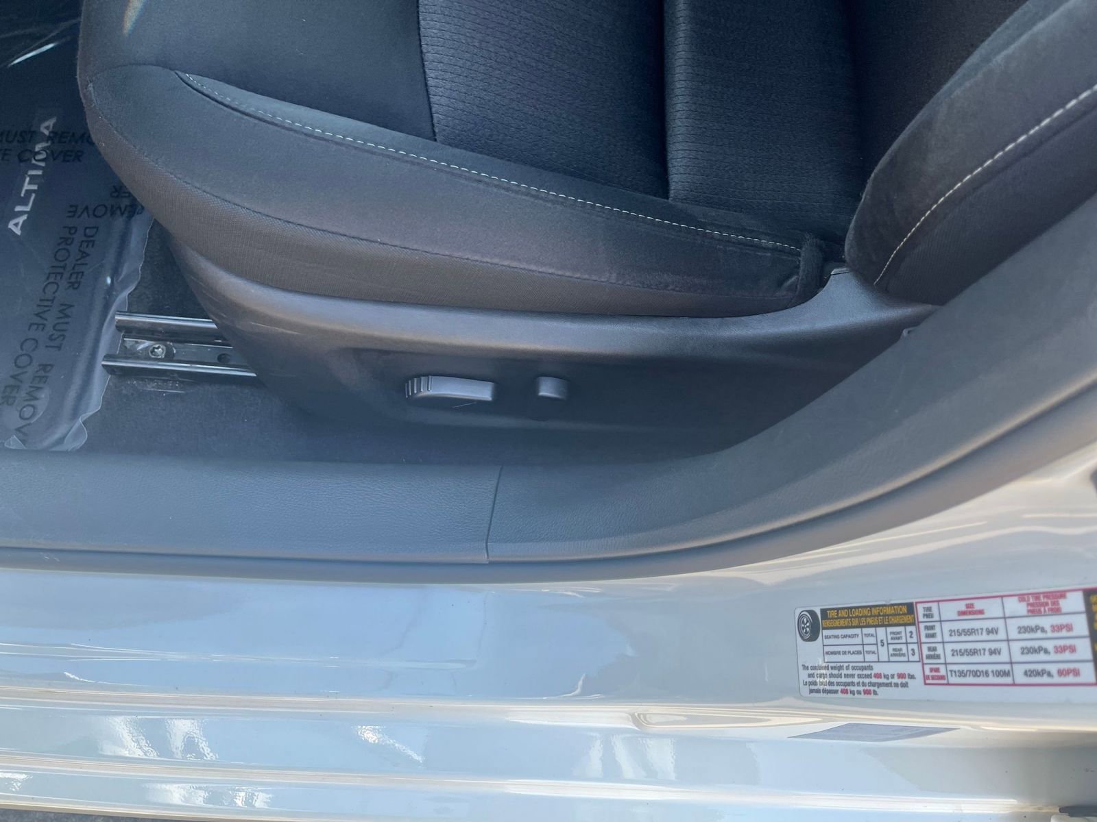 Used 2025 Nissan Altima 2.5 SV FWD image 22