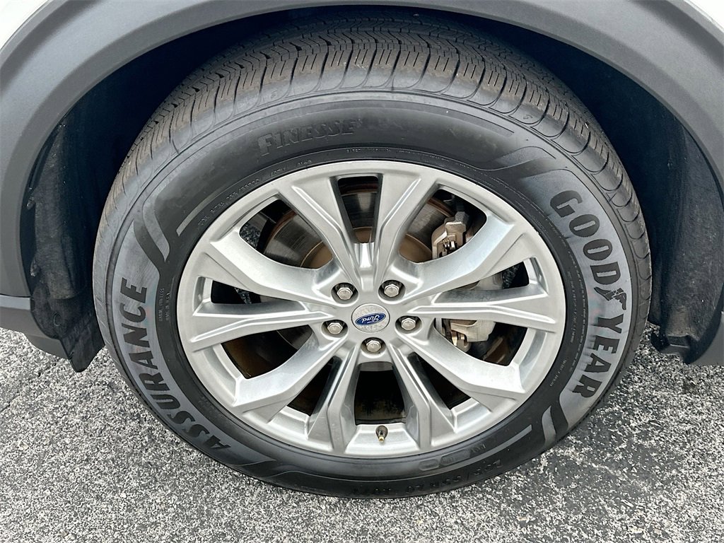 Used 2021 Ford Explorer XLT w/ Equipment Group 202A image 32