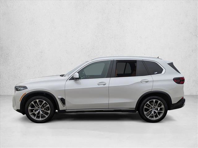 Used 2024 BMW X5 xDrive40i w/ Parking Assistance Package image 8