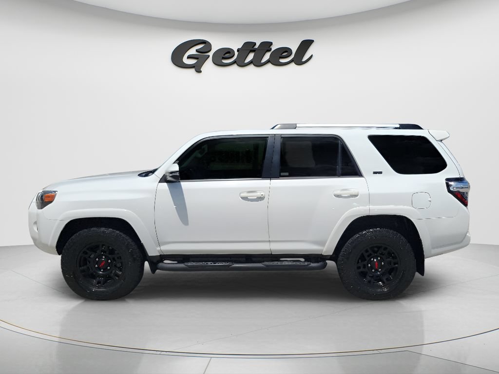 Certified 2023 Toyota 4Runner SR5 Premium w/ Moonroof Package AWD/4WD image 9