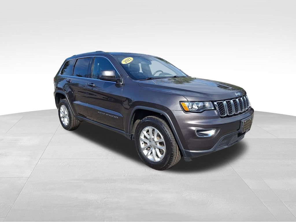 Used 2021 Jeep Grand Cherokee Laredo image 1