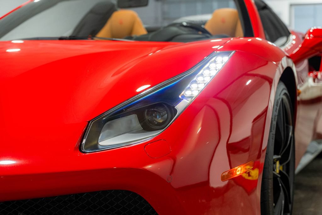 Used 2018 Ferrari 488 Spider RWD image 17