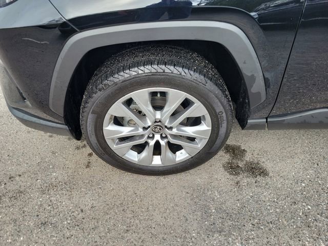 Used 2025 Toyota RAV4 XLE Premium image 5