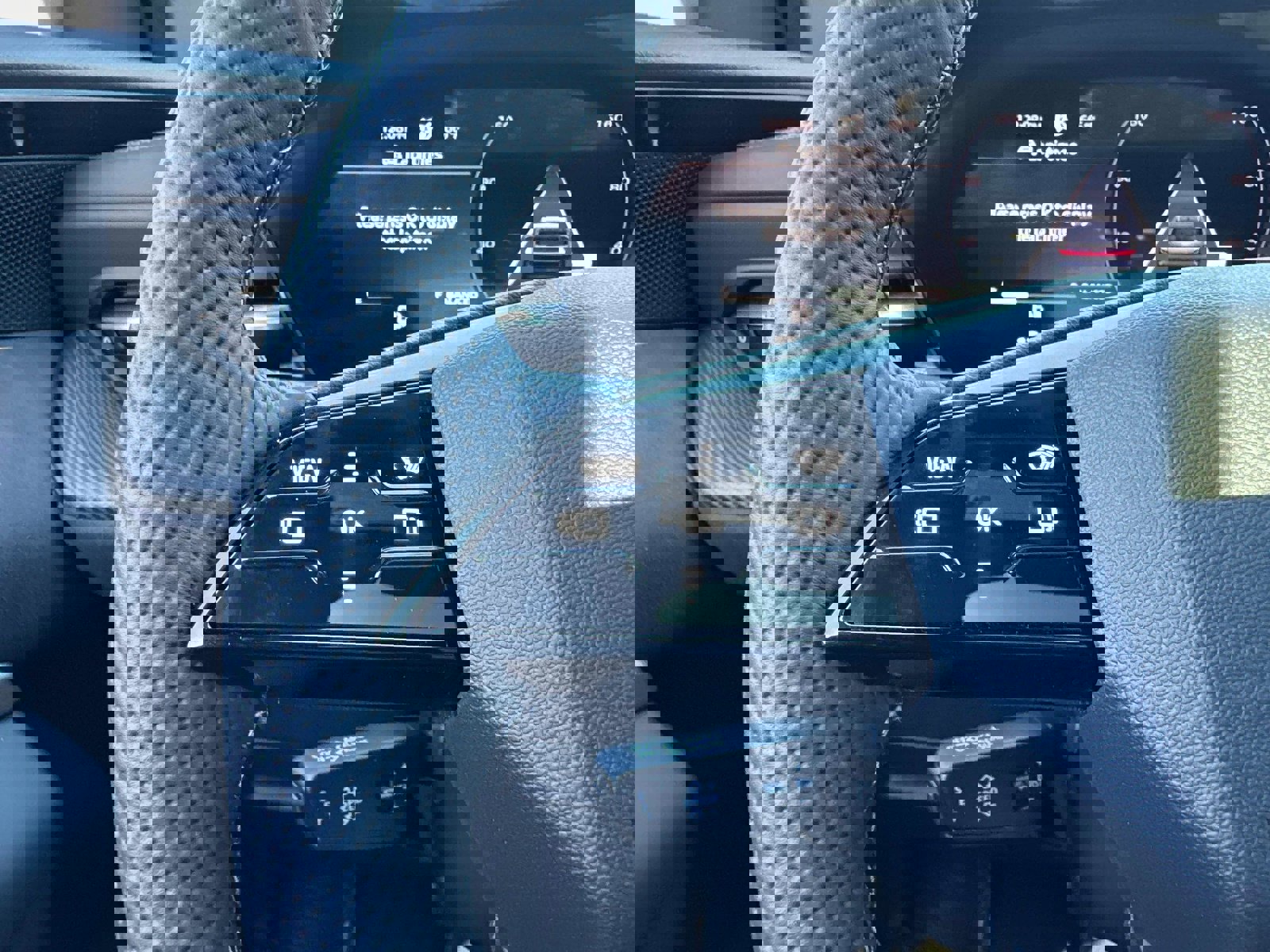 New 2025 Audi SQ5 Premium Plus image 30