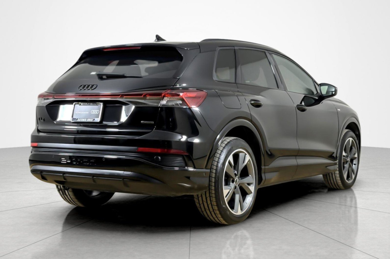 Certified 2023 Audi Q4 e-tron Premium Plus w/ Premium Plus AWD/4WD image 5