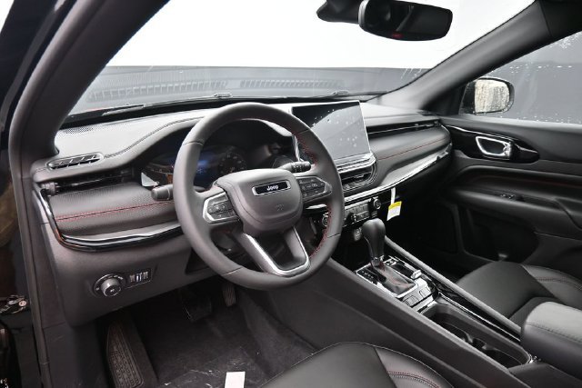 New 2026 Jeep Compass Trailhawk AWD/4WD image 13