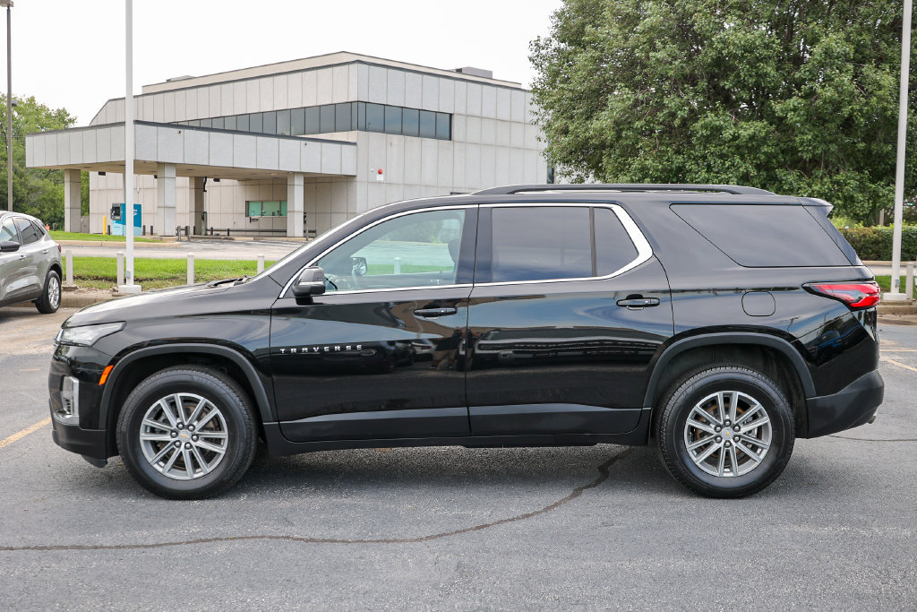 Used 2023 Chevrolet Traverse LT FWD image 25