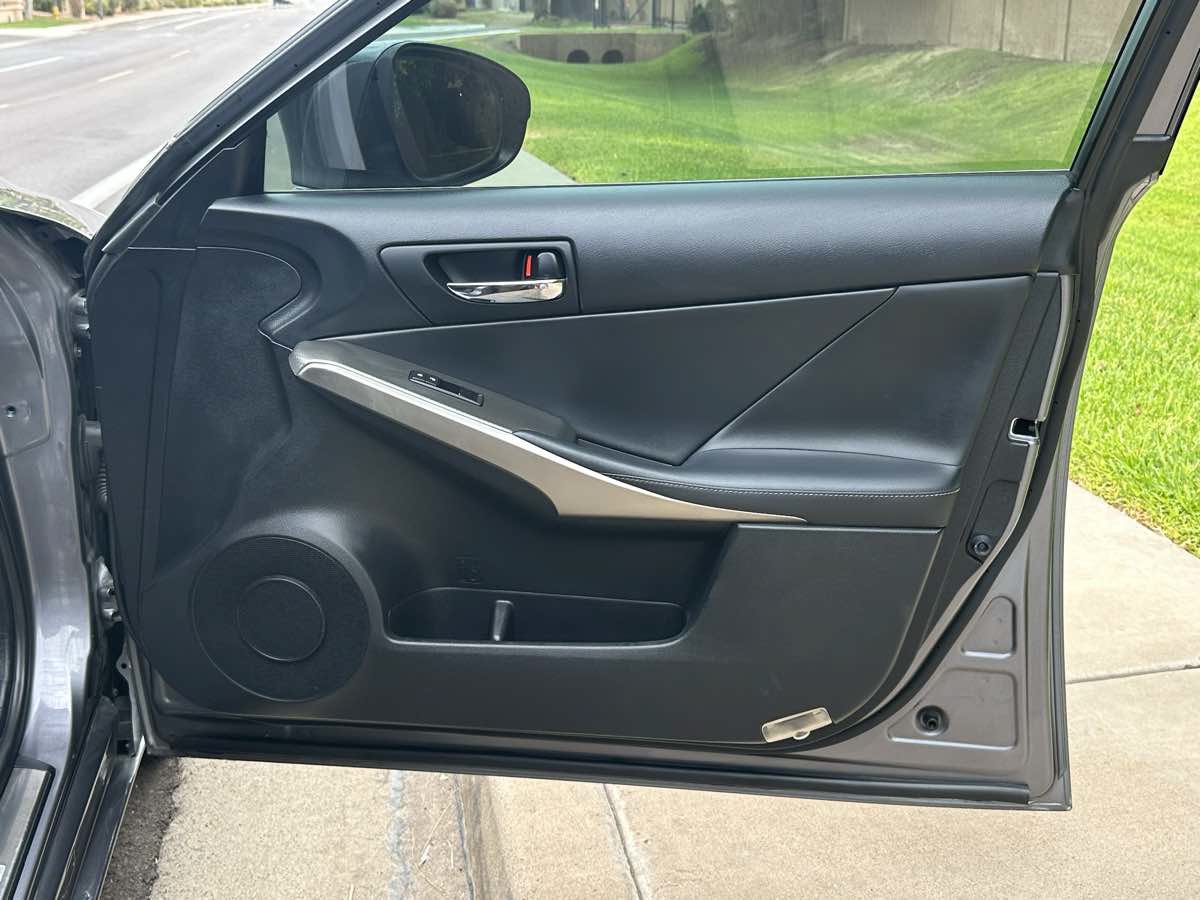 Used 2016 Lexus IS 300 AWD w/ F Sport Package image 51