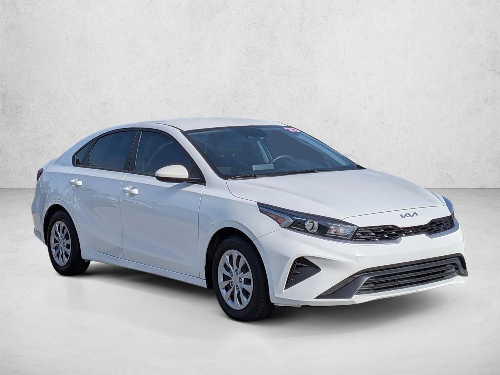 Used 2023 Kia Forte LX FWD image 3