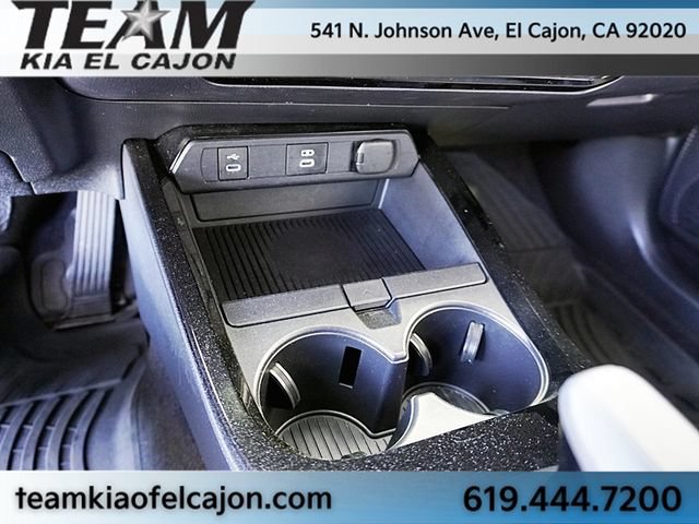 Used 2025 Toyota Prius LE FWD image 30
