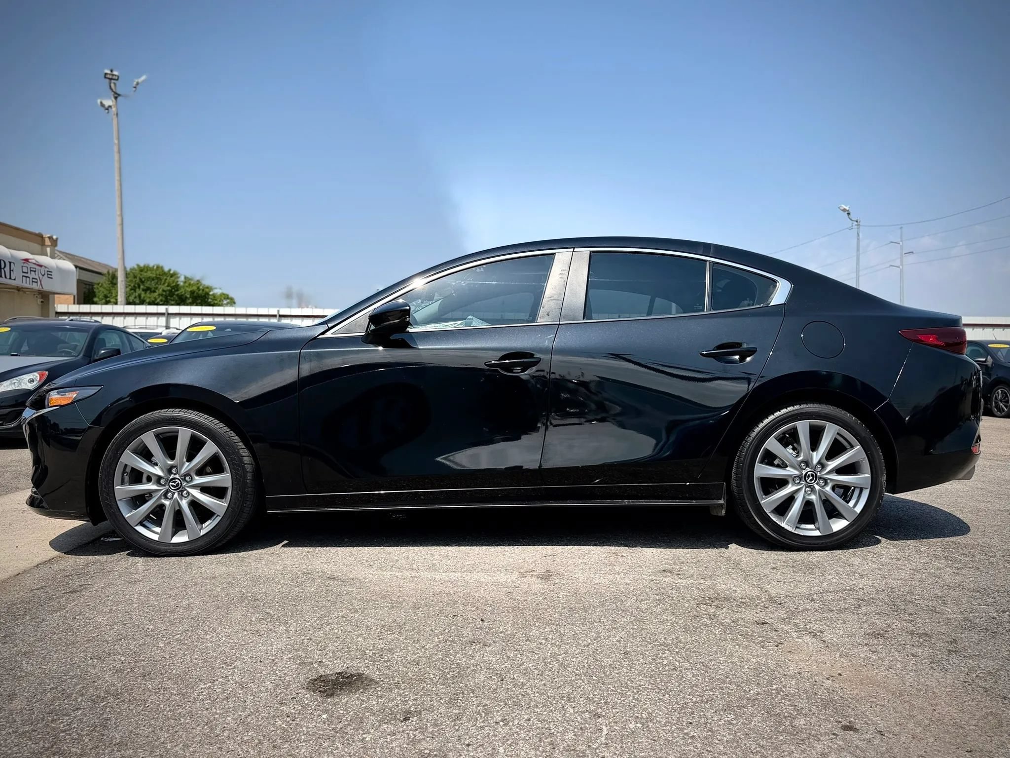 Used 2023 MAZDA MAZDA3 s FWD image 6