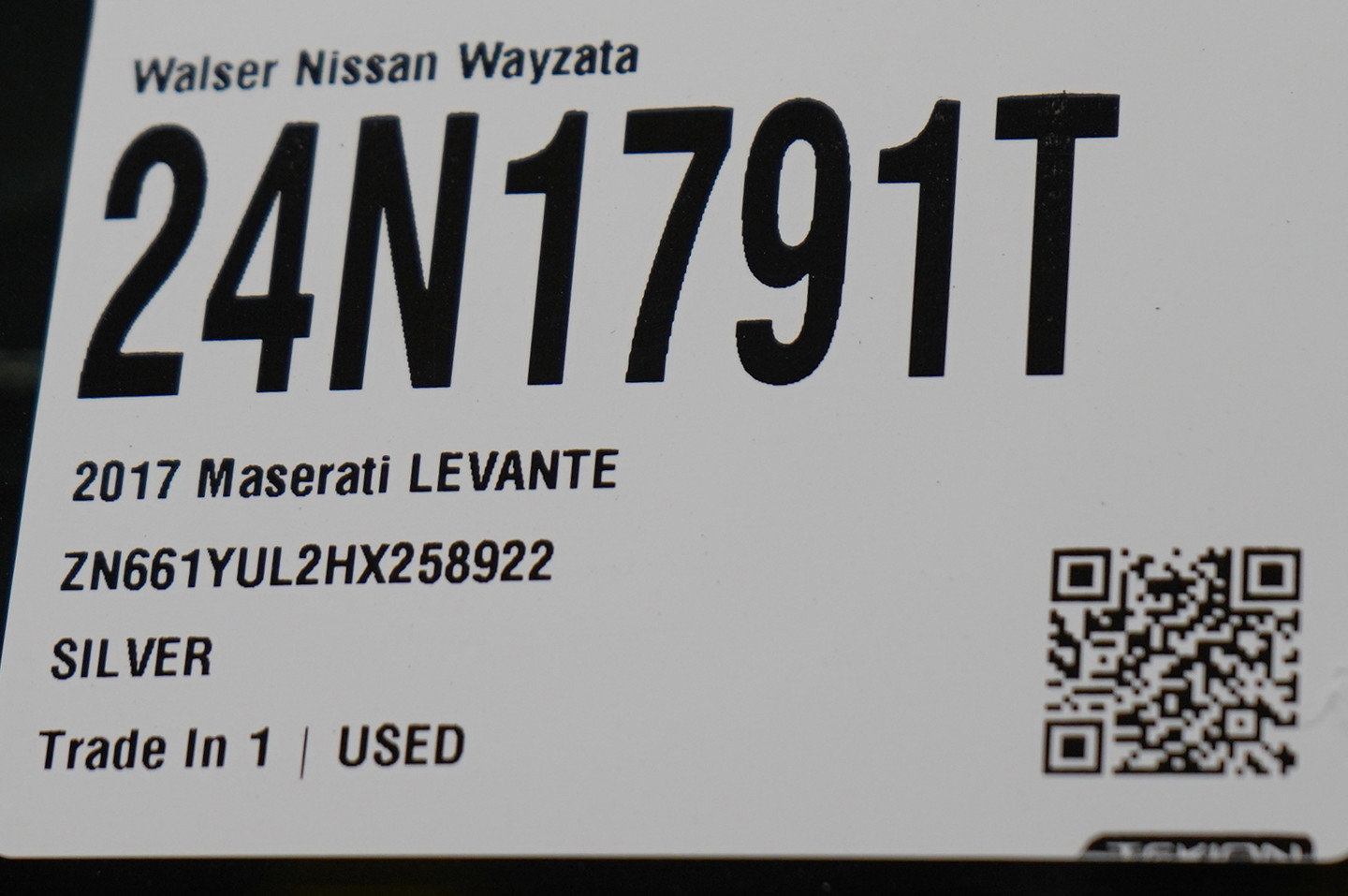 Used 2017 Maserati Levante S AWD/4WD image 28