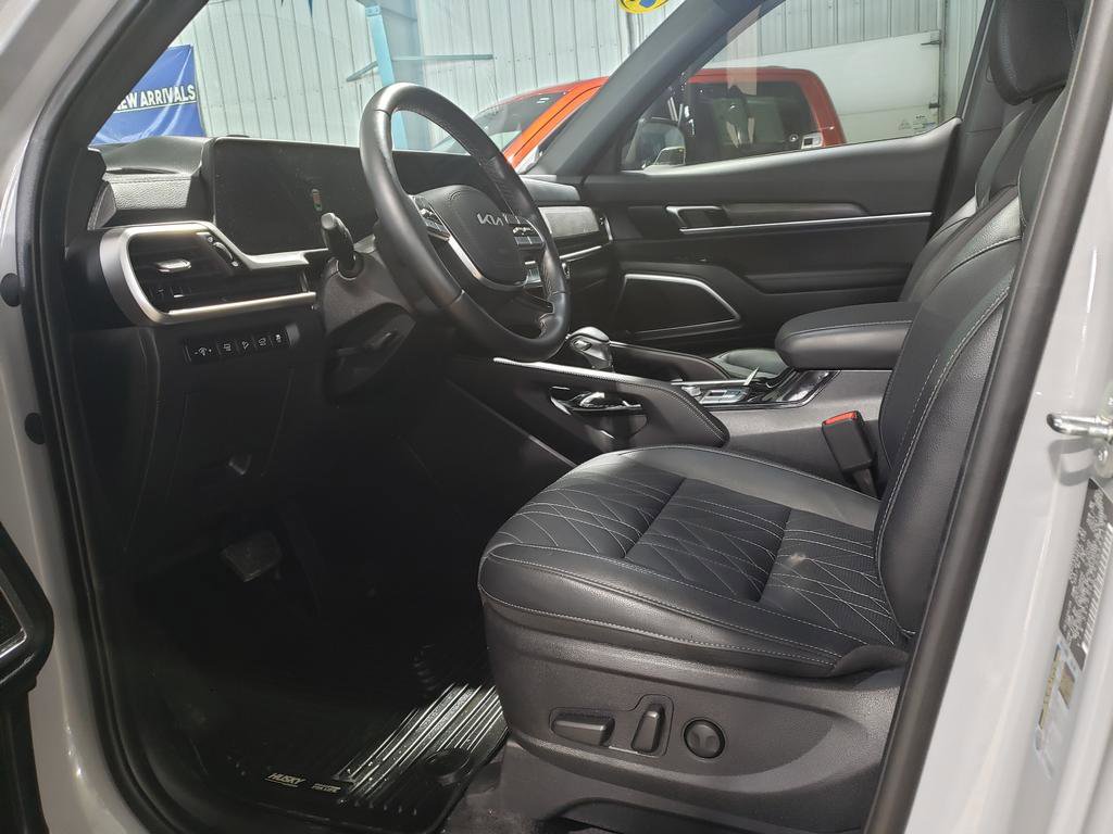 Used 2025 Kia Telluride EX X-Line image 10