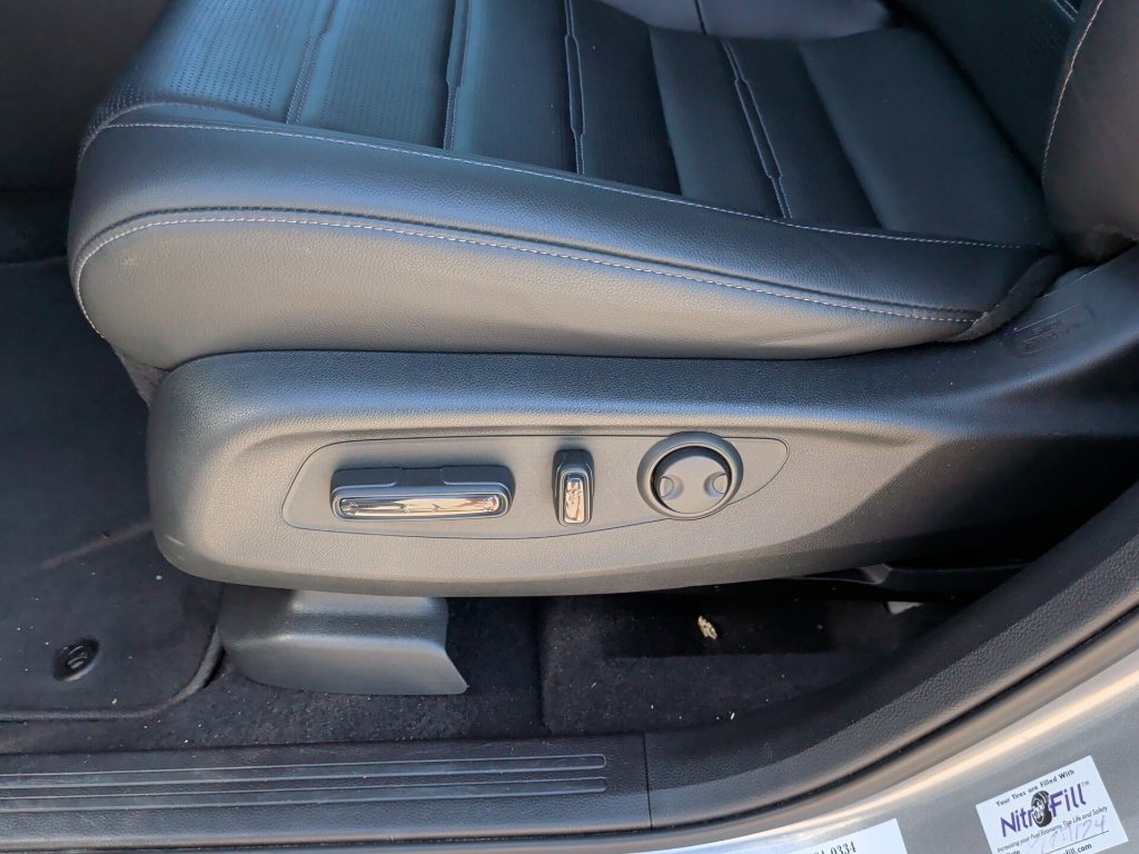 Used 2025 Honda CR-V EX-L image 13