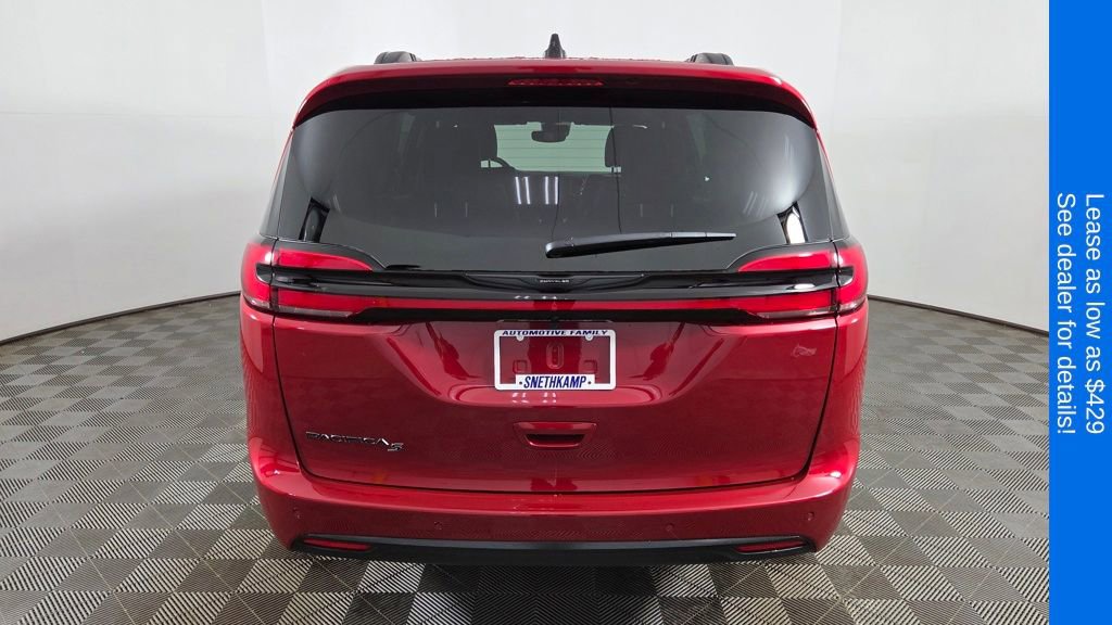 New 2026 Chrysler Pacifica Select image 6