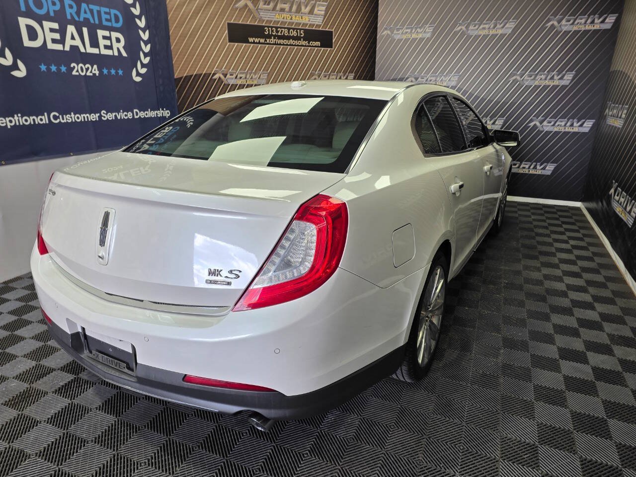 Used 2014 Lincoln MKS AWD w/ Equipment Group 201A image 15