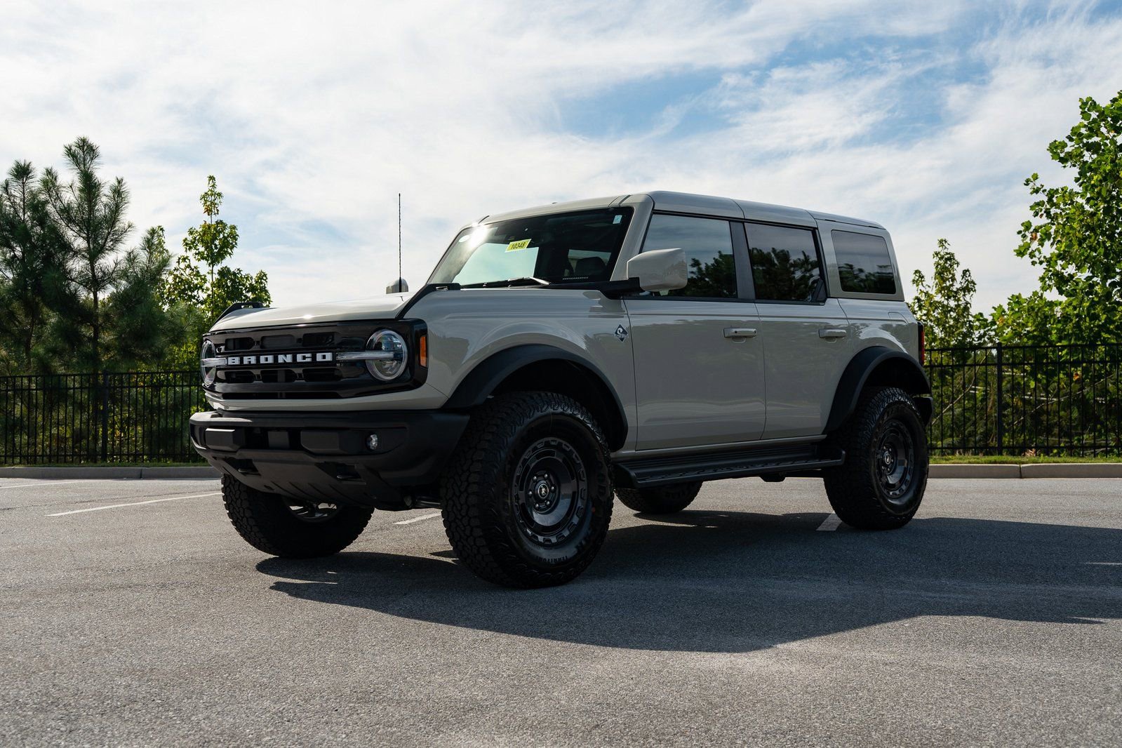 New 2025 Ford Bronco Outer Banks w/ Sasquatch Package image 3