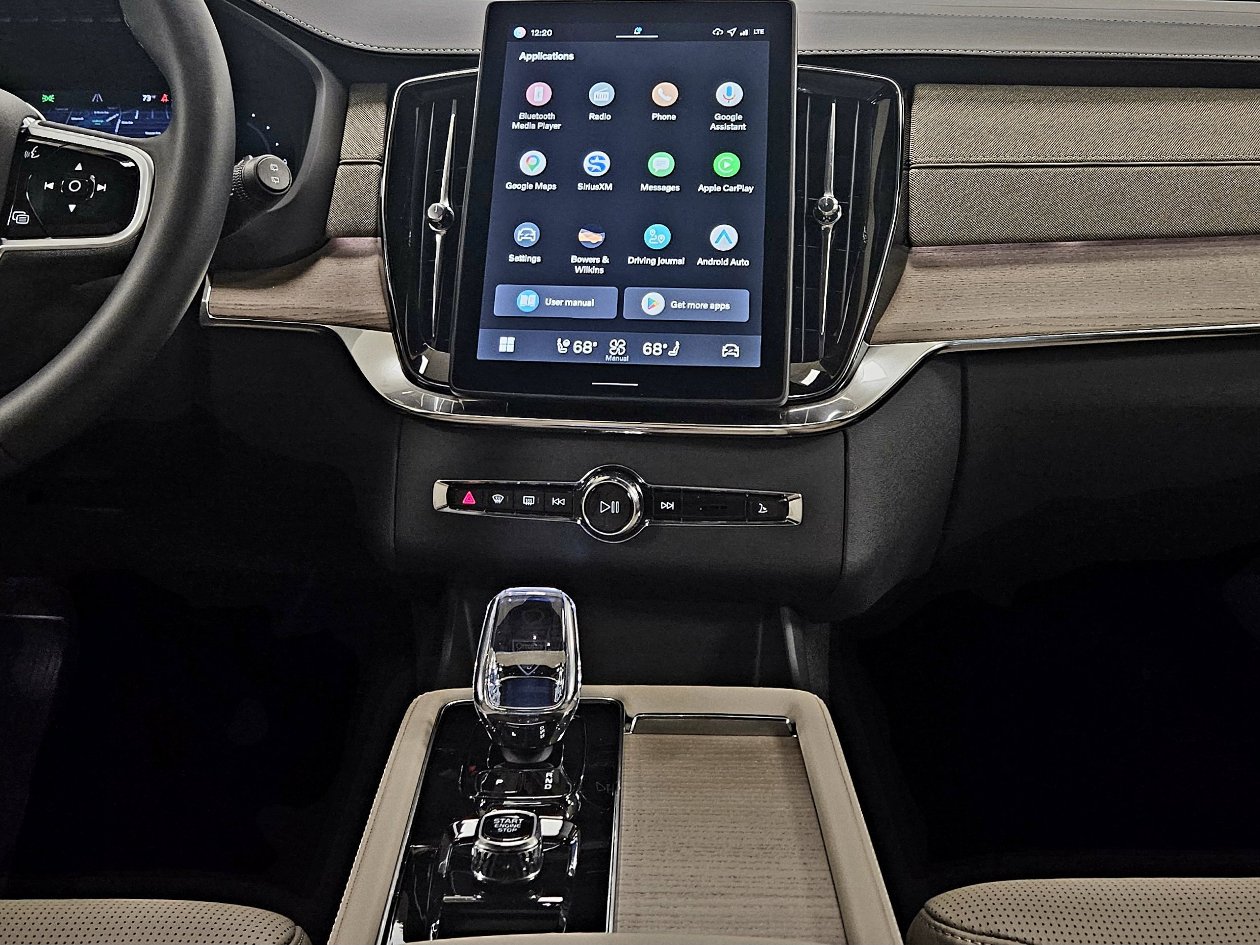 New 2026 Volvo XC90 T8 Plus w/ Protection Package AWD/4WD image 12