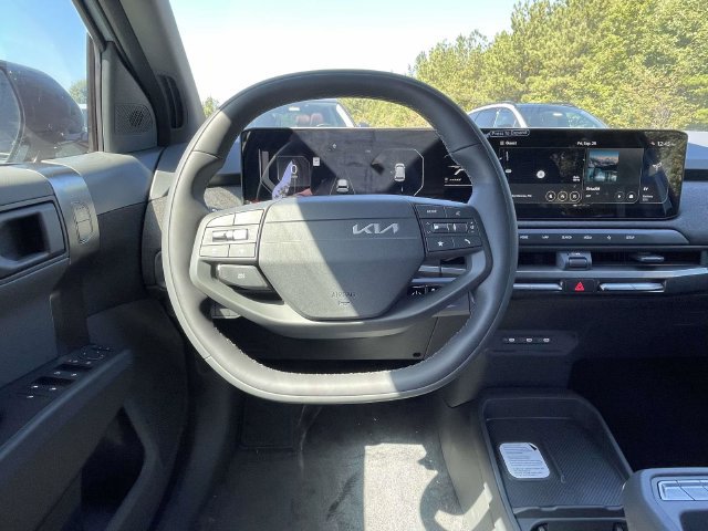 New 2027 Kia EV3 Wind FWD image 12