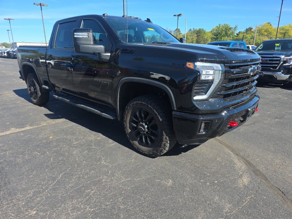 Used 2026 Chevrolet Silverado 2500 LTZ w/ LTZ Plus Package AWD/4WD image 4