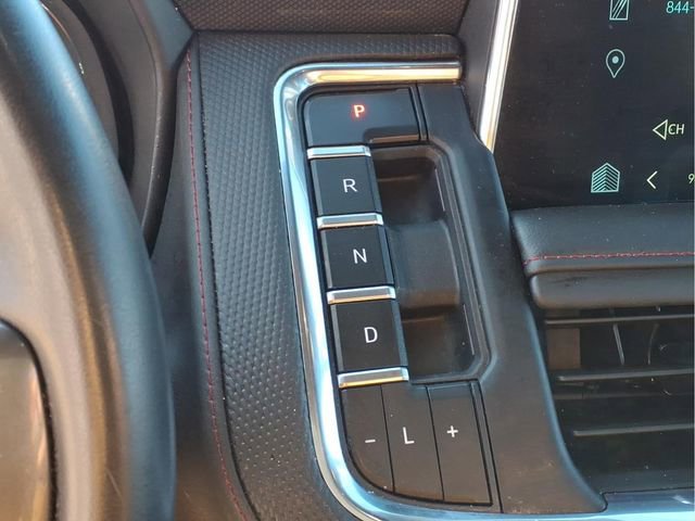 Used 2024 Chevrolet Suburban RST RWD image 9