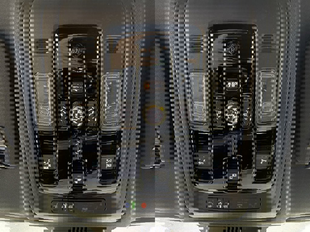 New 2026 Chevrolet Suburban High Country image 19