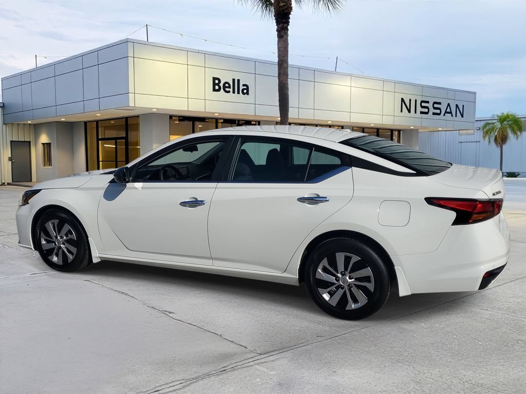 Certified 2025 Nissan Altima 2.5 S FWD image 5