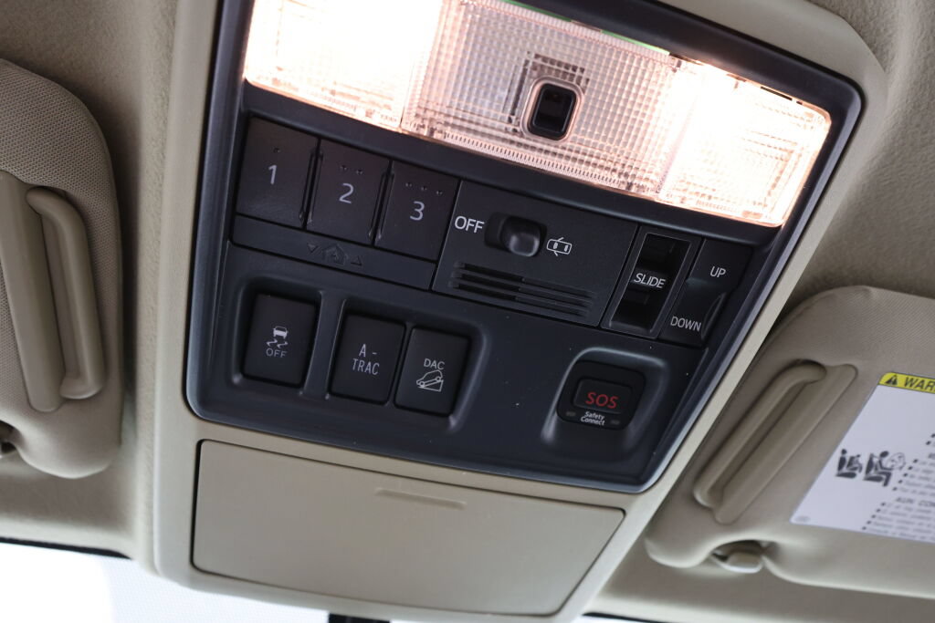 Used 2015 Toyota 4Runner Limited AWD/4WD image 39
