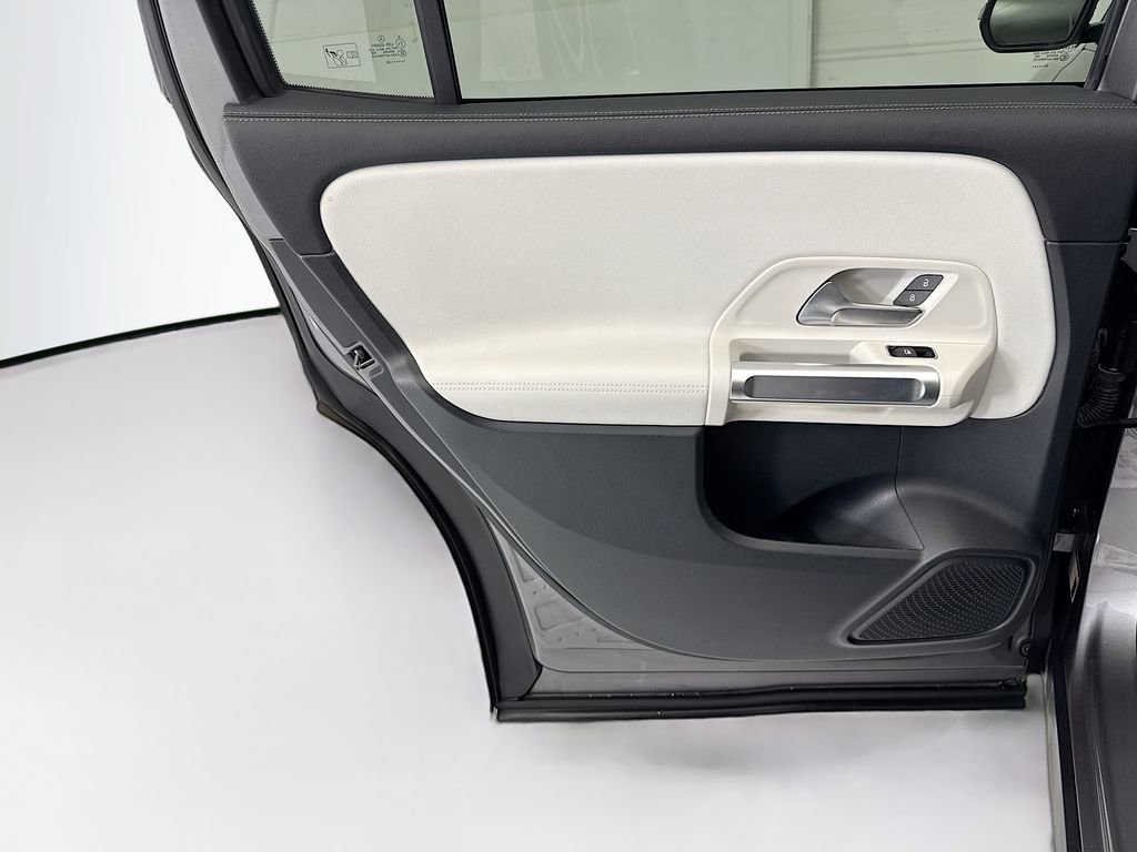 Certified 2022 Mercedes-Benz GLB 250 4MATIC image 25
