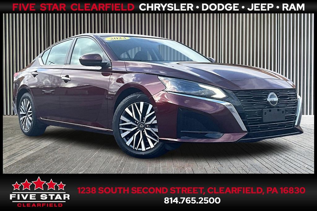 Used 2023 Nissan Altima 2.5 SV