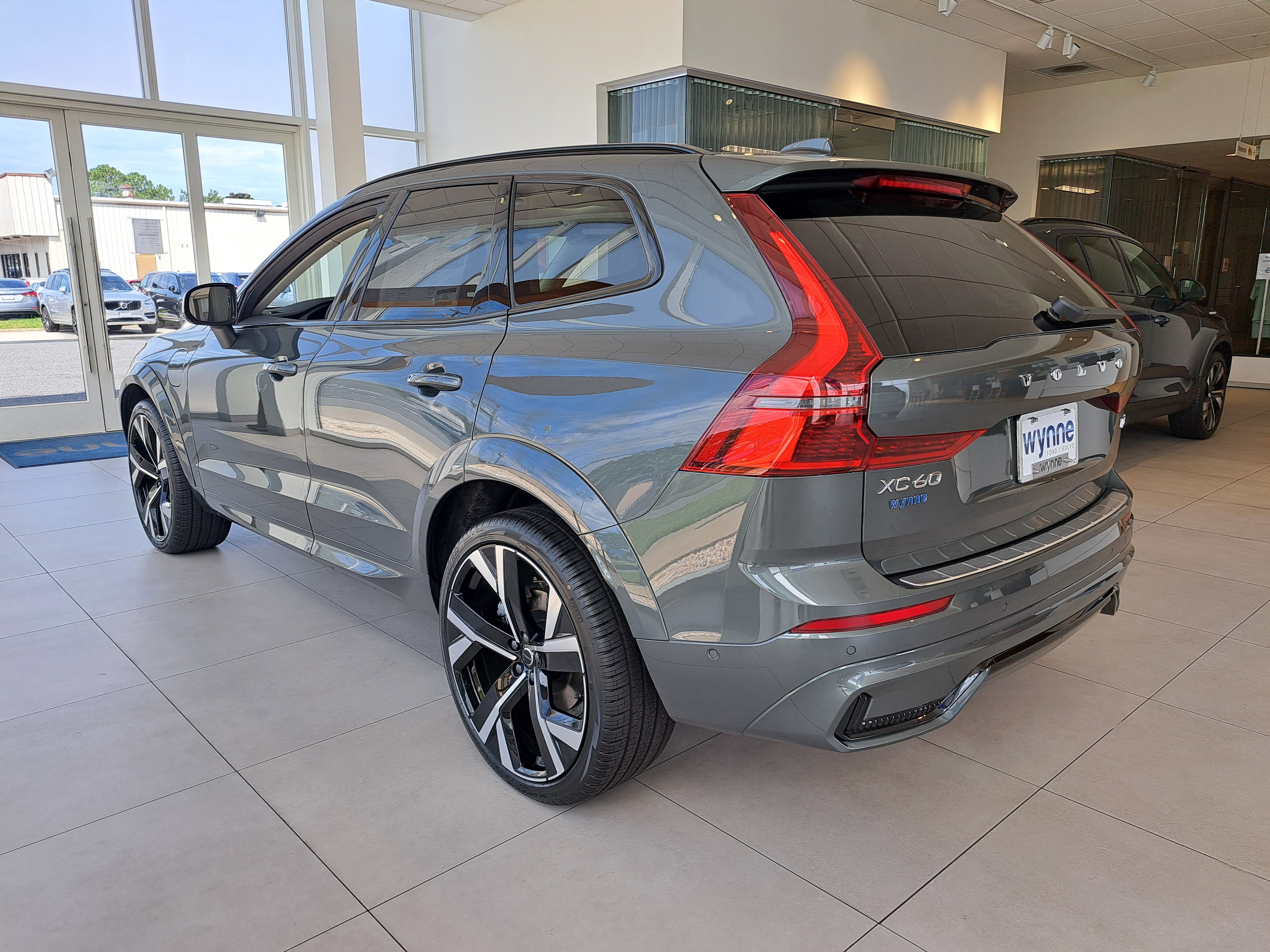 New 2026 Volvo XC60 T8 Ultra image 4