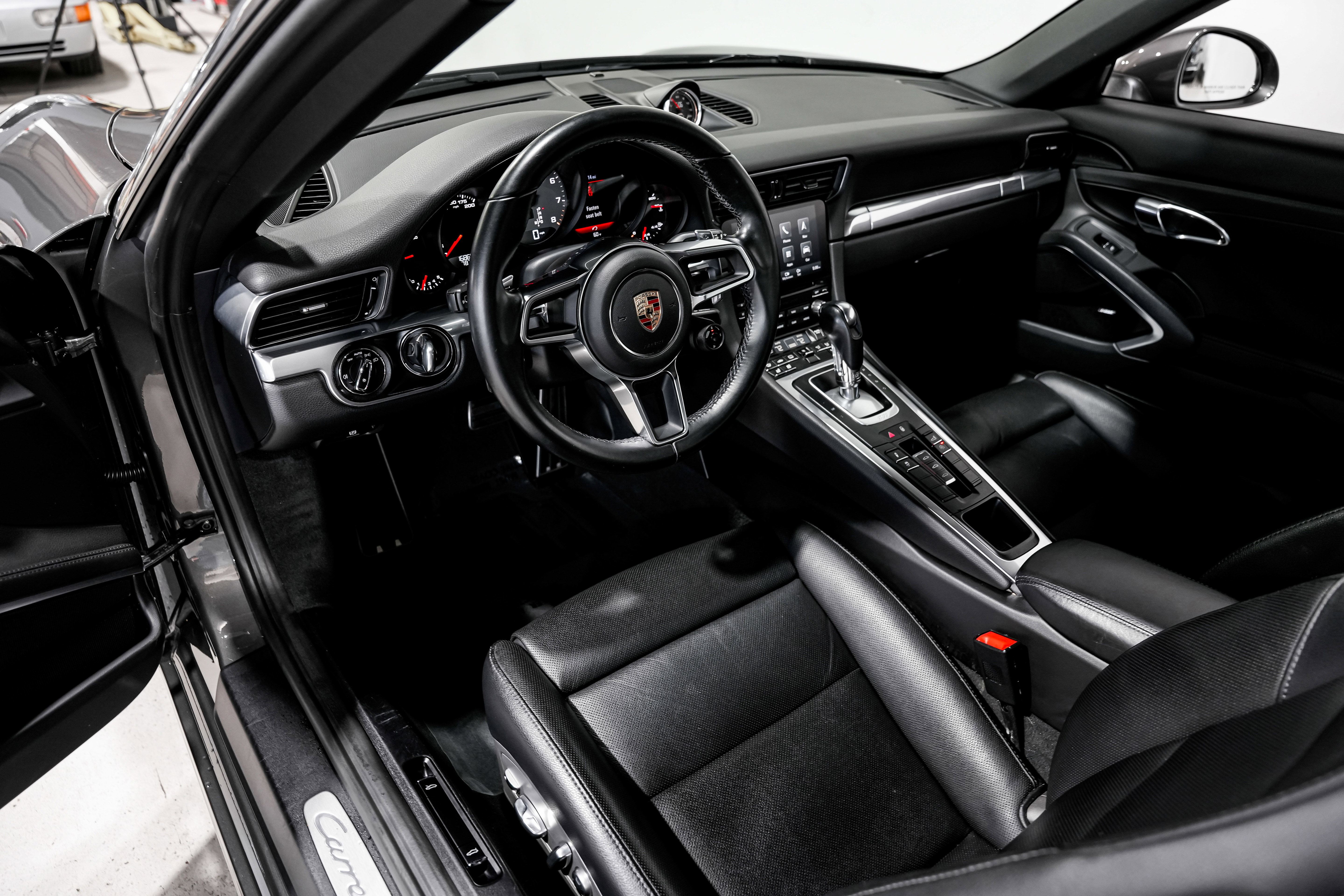 Used 2017 Porsche 911 Carrera S image 9