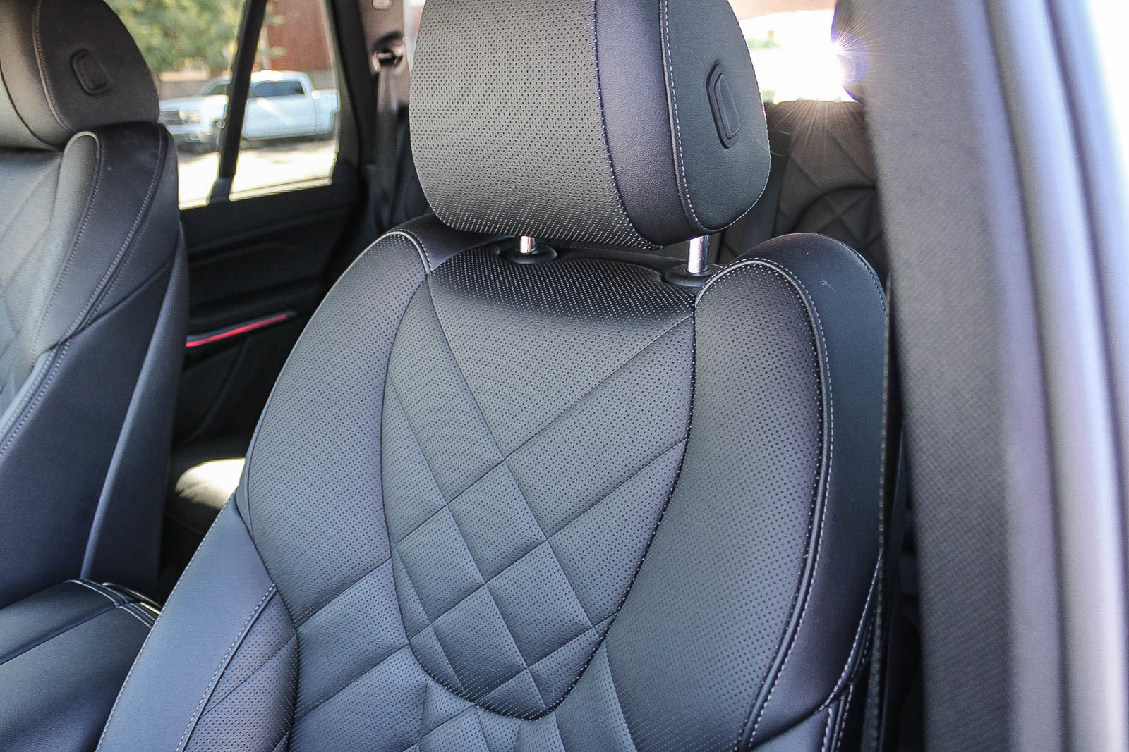 Used 2023 BMW X5 xDrive40i w/ Parking Assistance Package image 25