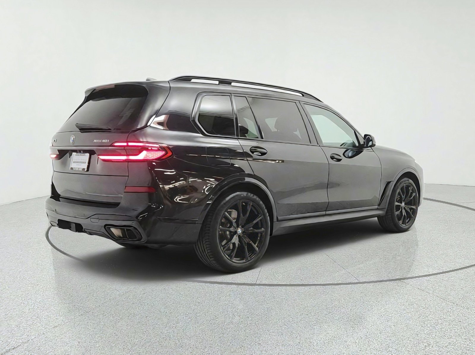 Used 2024 BMW X7 xDrive40i w/ Executive Package AWD/4WD image 5
