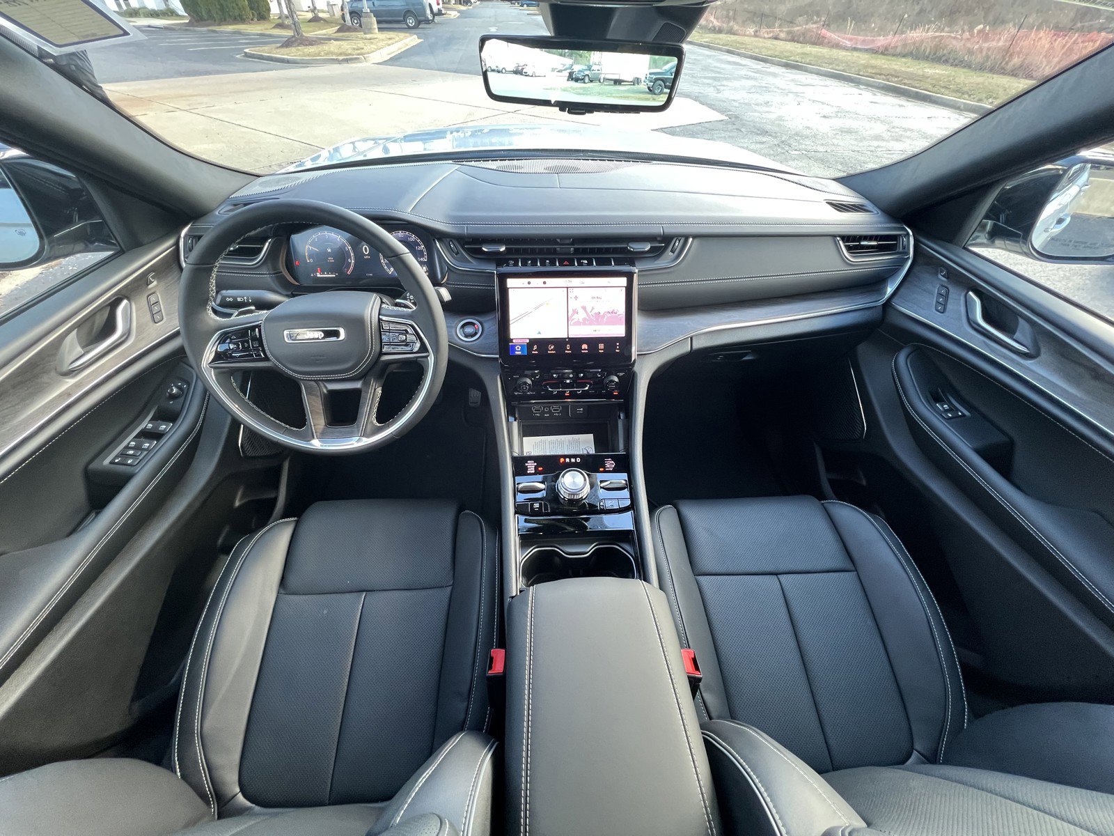 New 2025 Jeep Grand Cherokee L Overland w/ Luxury Tech Group IV image 24