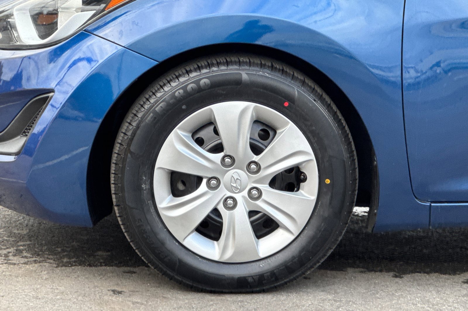 Used 2016 Hyundai Elantra SE image 12