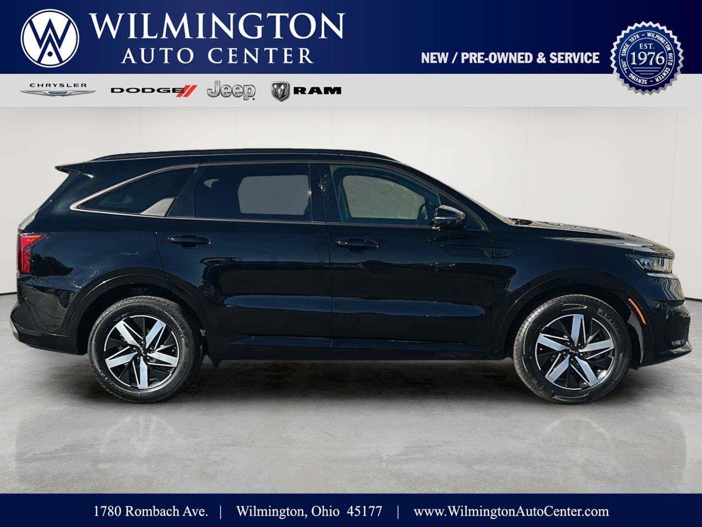 Used 2023 Kia Sorento S w/ Panoramic Sunroof Package