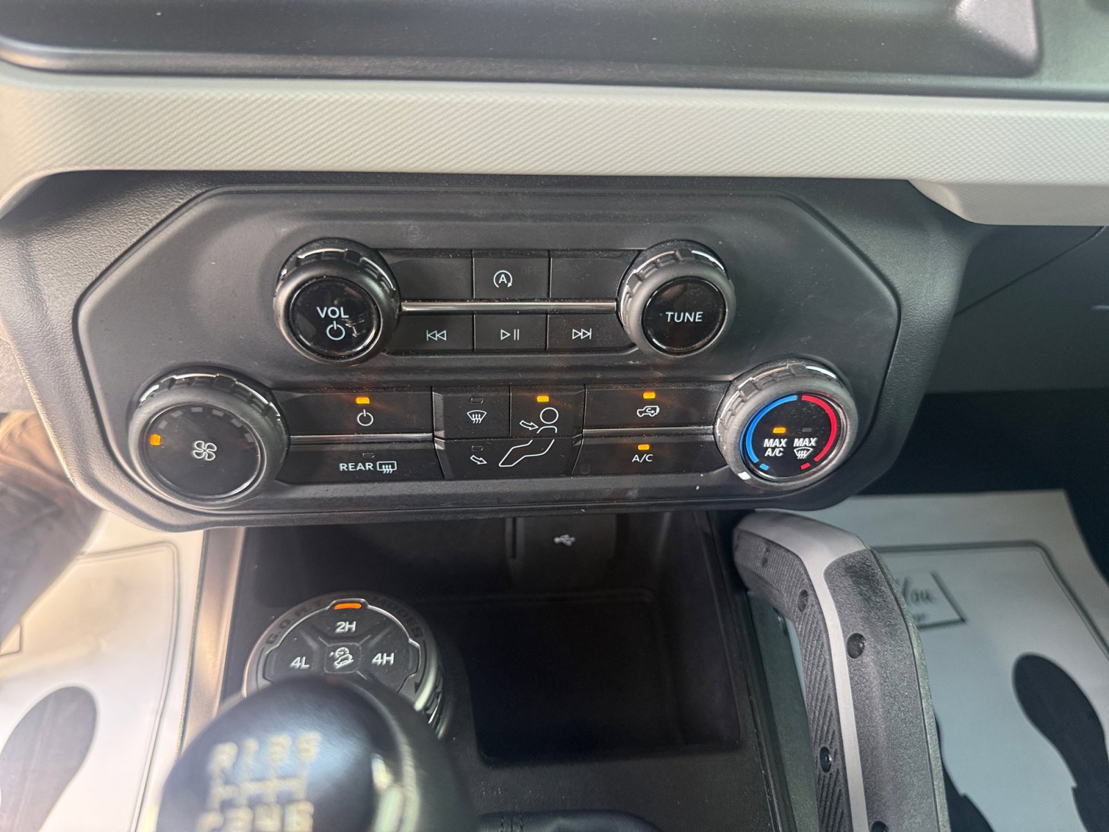 Used 2021 Ford Bronco Badlands image 25