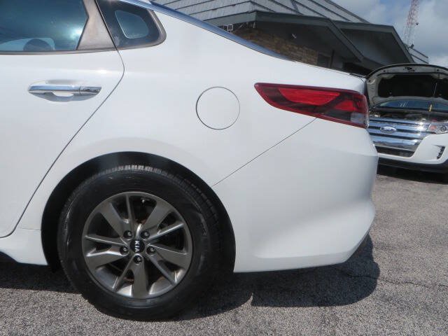 Used 2017 Kia Optima LX w/ Value Package FWD image 28
